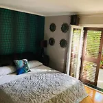 Apartamento Luxury Pool By Maryn Makarska