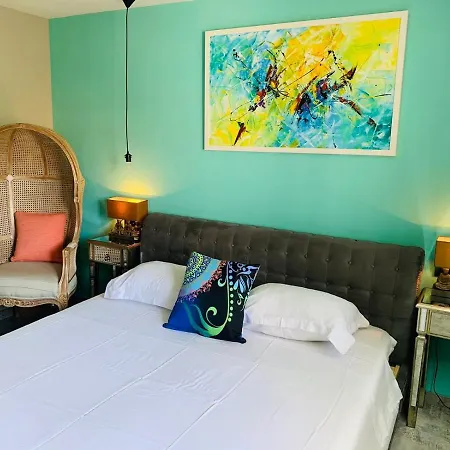 Luxury Pool By Maryn * מאקרסקה