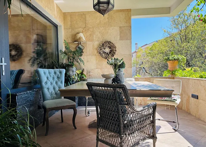 Luxury Pool By Maryn Daire Makarska