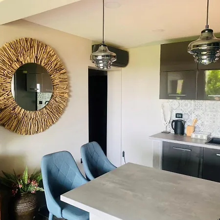 Lägenhet Luxury Pool By Maryn