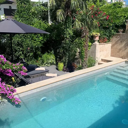 Luxury Pool By Maryn Apartment