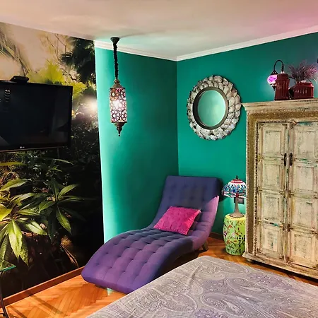 Luxury Pool By Maryn Apartment