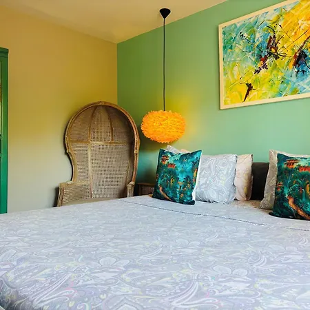 Luxury Pool By Maryn Apartment Makarska