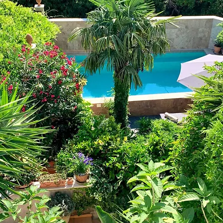 Apartman Luxury Pool By Maryn Makarska