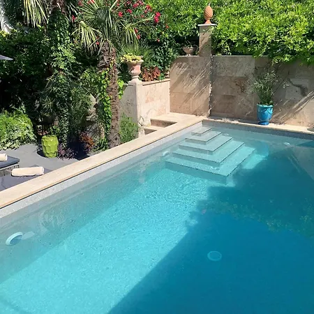 Luxury Pool By Maryn Apartman Makarska