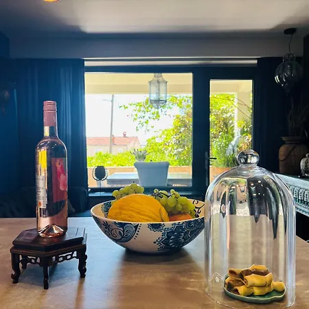 Luxury Pool By Maryn Διαμέρισμα *