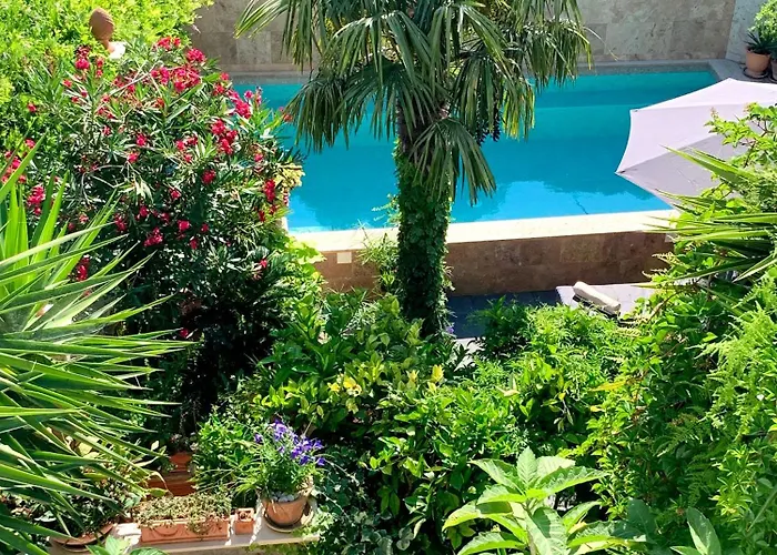 Διαμέρισμα Luxury Pool By Maryn Μακάρσκα