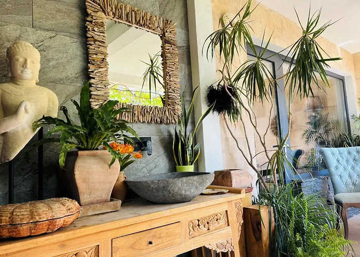 Luxury Pool By Maryn * Μακάρσκα